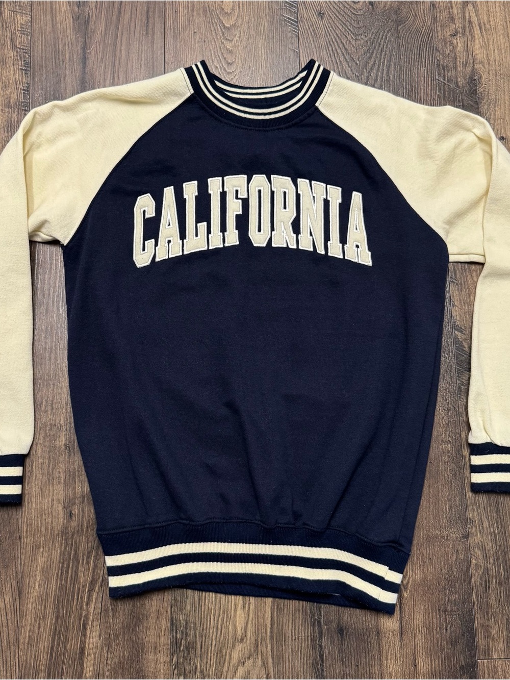 New York Popular California Varsity Sweatshirt Navy Cream Size M